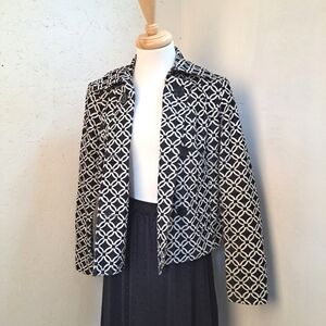 Micheal kors | Black & White blazer jacket with button details*stained neck